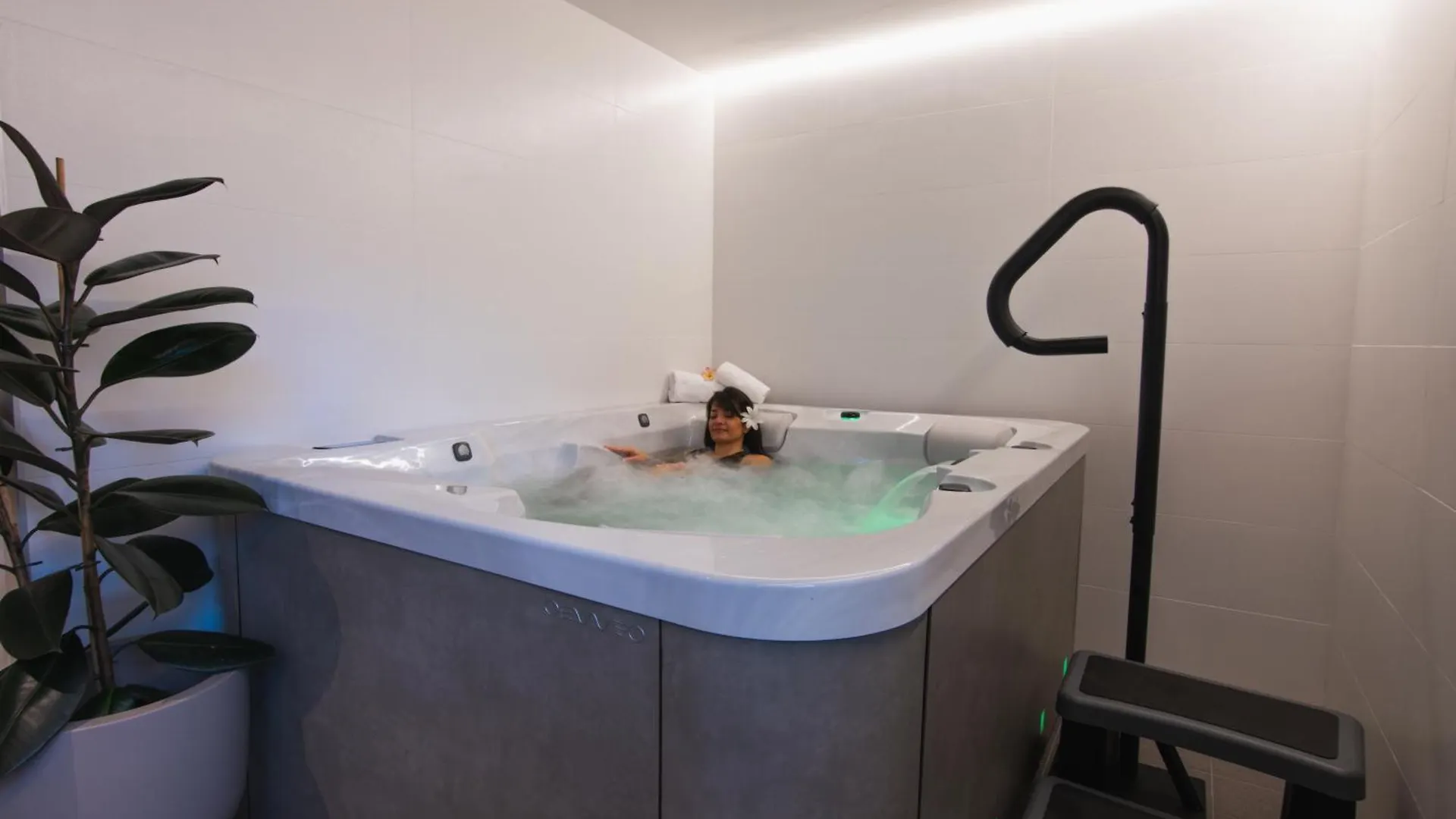 The Originals City, Ara Hotel, Landerneau France
